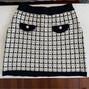 Stylish Black and White Tweed Mini Skirt